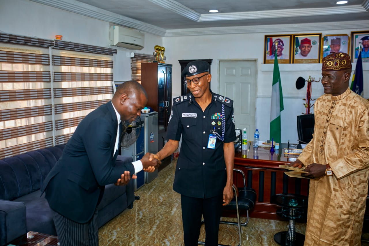 Visit To Assistant Inspector General Of Police To Celebrate With A Member Of NBA Ungogo Branch For His Promotion In The Nigeria Police Service 010